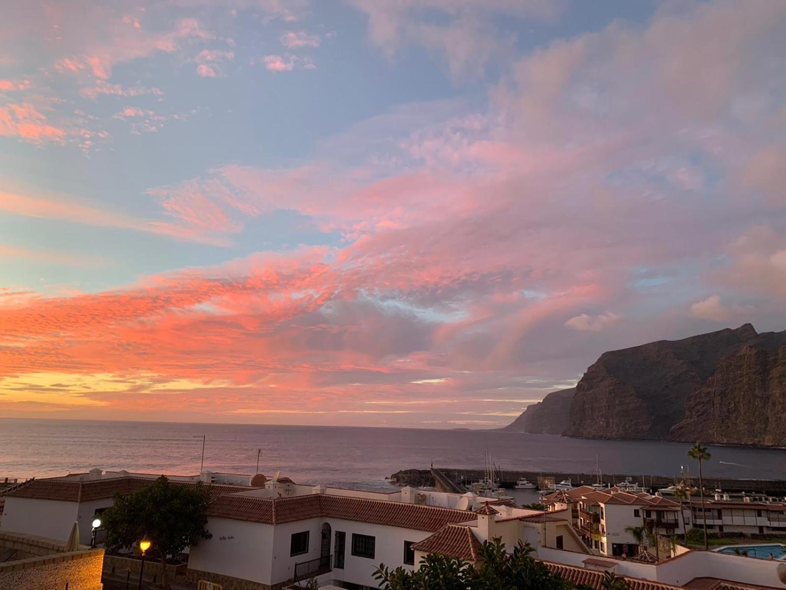 Amazing View Los Gigantes & La Gomera Lägenhet Acantilado de los Gigantes Exteriör bild